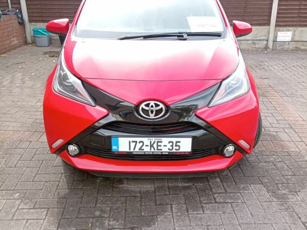 Toyota Aygo Hatchback, Petrol, 2017, Red