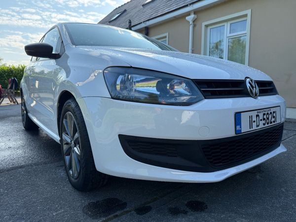 Volkswagen Polo Hatchback, Petrol, 2011, White