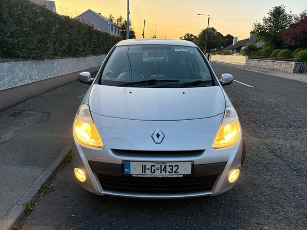 Renault Clio Hatchback, Ethanol Petrol, 2011, Silver
