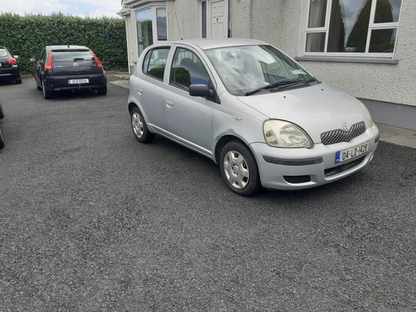 Toyota Yaris Saloon, Petrol, 2004, Silver