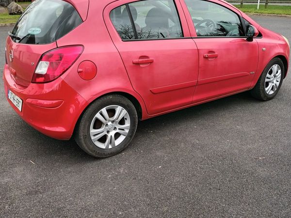 Opel Corsa Hatchback, Petrol, 2007, Red