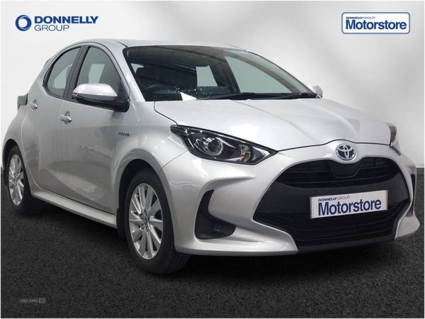 Toyota Yaris , Hybrid, 2020, Silver