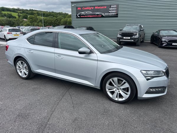 Skoda Superb Hatchback, Diesel, 2022, Silver