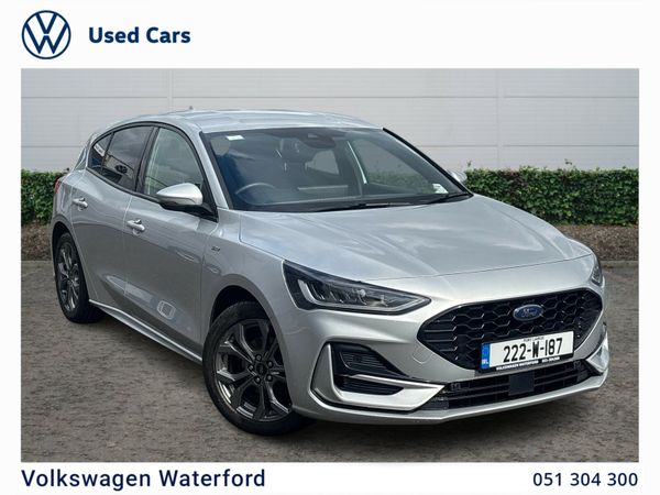 Ford Focus Hatchback, Petrol, 2022, Grey