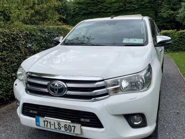 Toyota Hilux Pick Up, Diesel, 2017, White