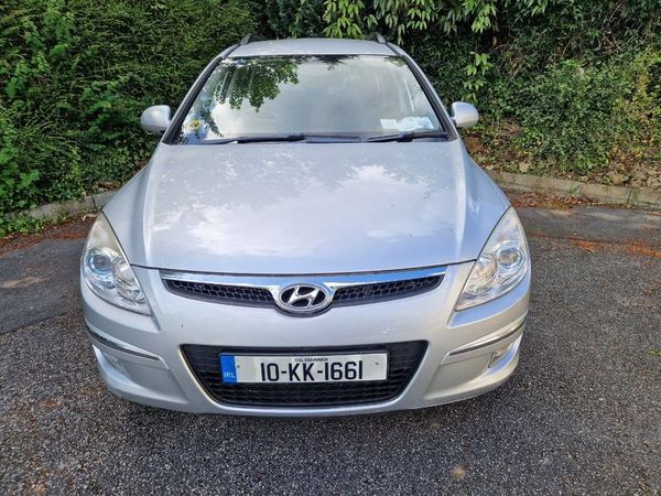 Hyundai i30 Estate, Diesel, 2010, Silver