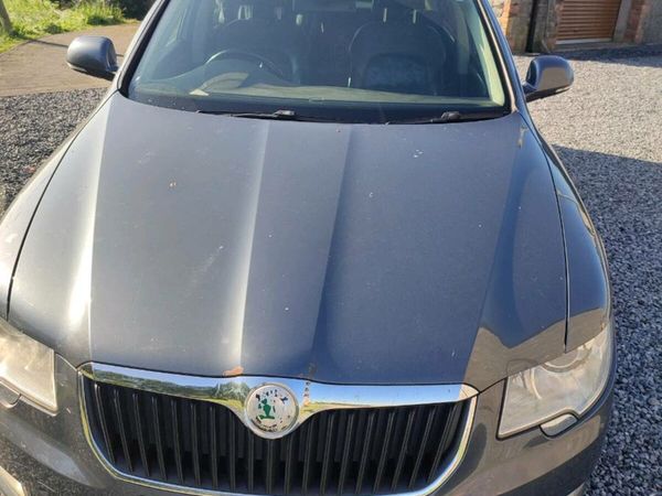 Skoda Superb Hatchback, Diesel, 2010, Grey