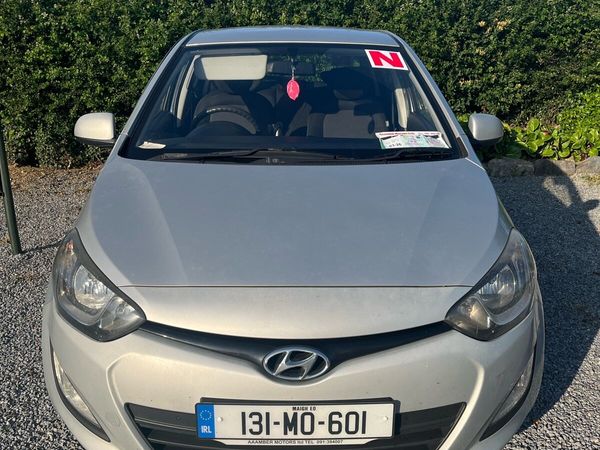 Hyundai i20 Hatchback, Diesel, 2013, Silver