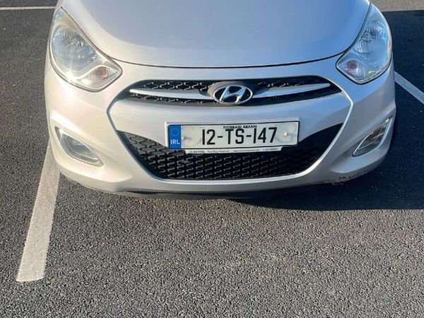 Hyundai i10 Hatchback, Petrol, 2012, Silver