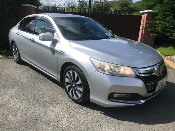 Honda Accord Saloon, Petrol Hybrid, 2013, Silver