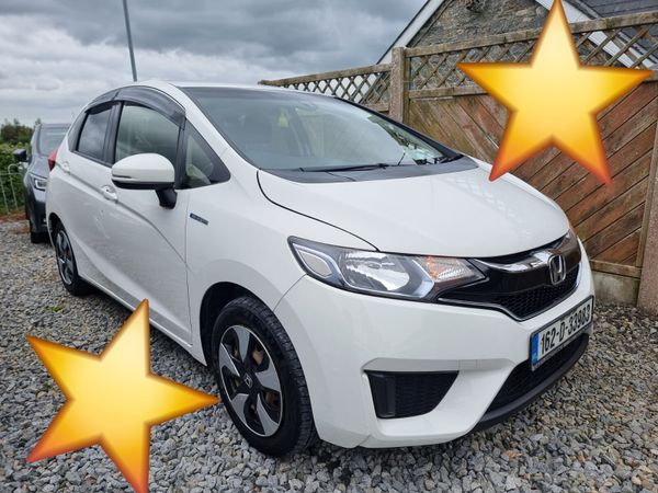 Honda Fit Hatchback, Petrol Hybrid, 2016, White