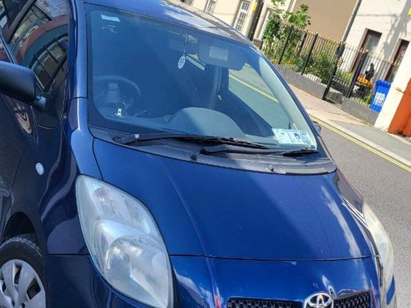 Toyota Yaris Hatchback, Petrol, 2009, Blue