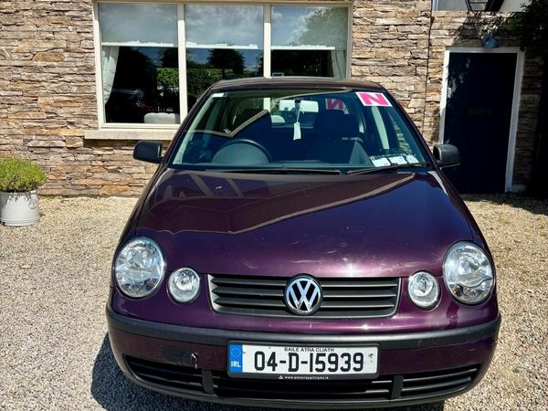 Volkswagen Polo Hatchback, Petrol, 2004, Red