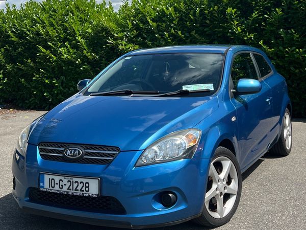 Kia Ceed Hatchback, Petrol, 2010, Blue