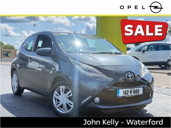 Toyota Aygo Hatchback, Petrol, 2014, Grey