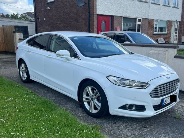Ford Mondeo Hatchback, Diesel, 2016, White