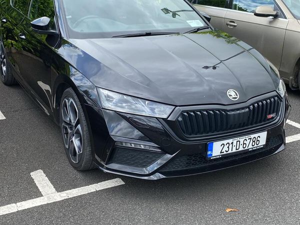 Skoda Octavia Saloon, Diesel, 2023, Black