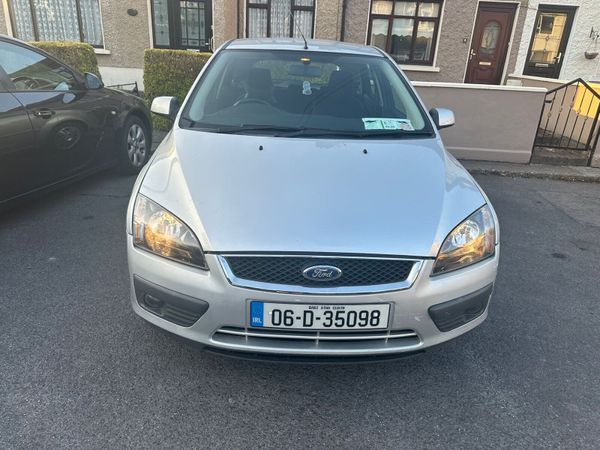 Ford Focus Hatchback, Petrol, 2006, Silver