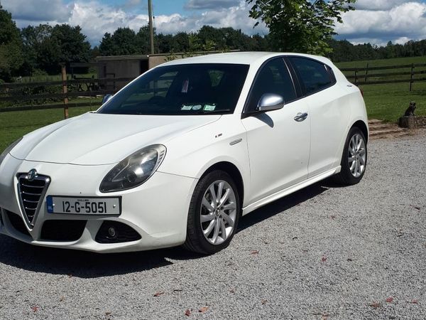 Alfa Romeo Giulietta Hatchback, Diesel, 2012, White