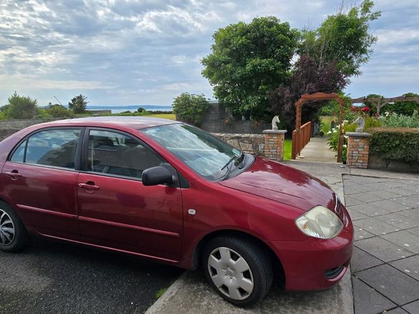 Toyota Corolla Saloon, Petrol, 2006, Red