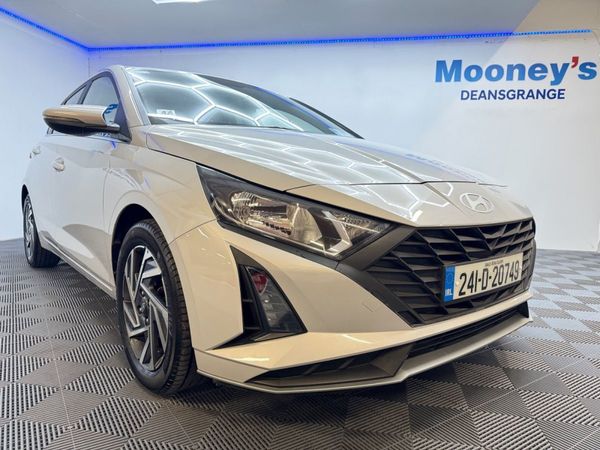 Hyundai i20 Hatchback, Petrol, 2024, Grey