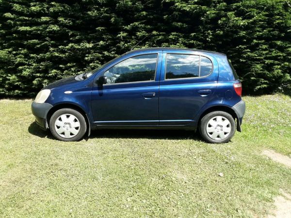 Toyota Yaris Hatchback, Petrol, 2001, Blue