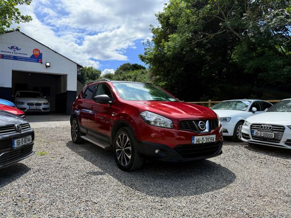 Nissan Qashqai Hatchback, Diesel, 2014, Red