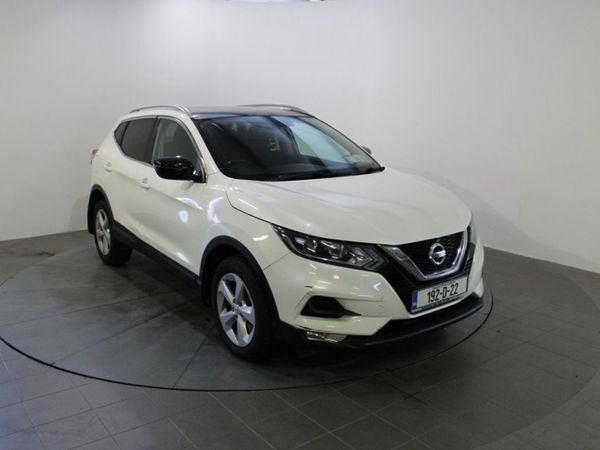 Nissan Qashqai MPV, Petrol, 2019, White