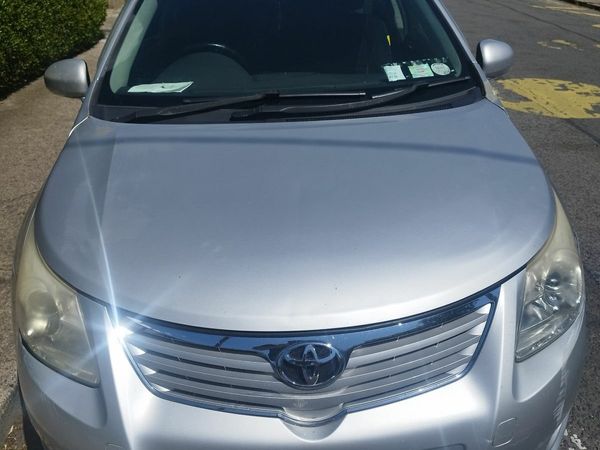 Toyota Avensis Saloon, Diesel, 2009, Silver