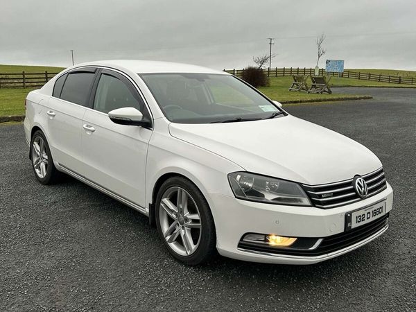 Volkswagen Passat Saloon, Diesel, 2013, White