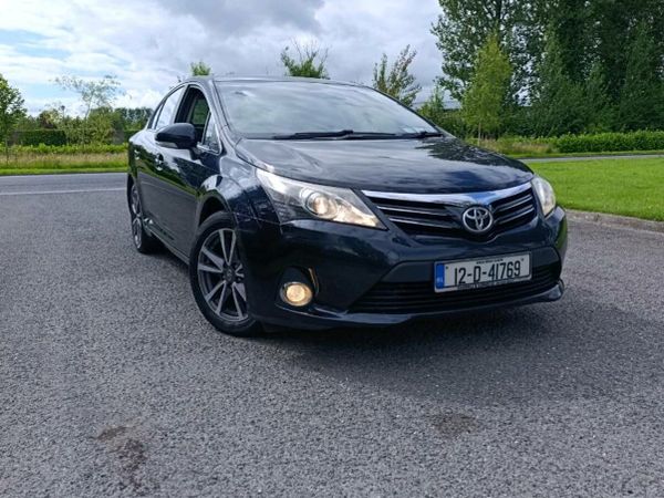 Toyota Avensis Saloon, Diesel, 2012, Grey