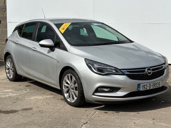 Opel Astra Hatchback, Petrol, 2019, Grey