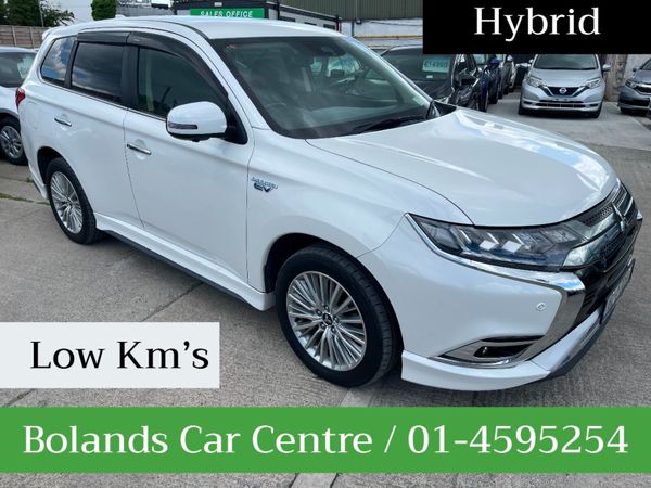 Mitsubishi Outlander SUV, Petrol Plug-in Hybrid, 2018, White