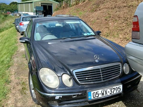 Mercedes-Benz E-Class Saloon, Diesel, 2005, Black