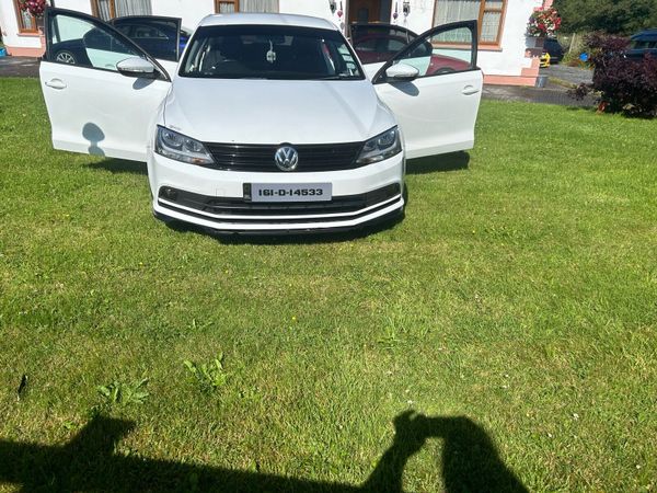 Volkswagen Jetta Saloon, Diesel, 2016, White