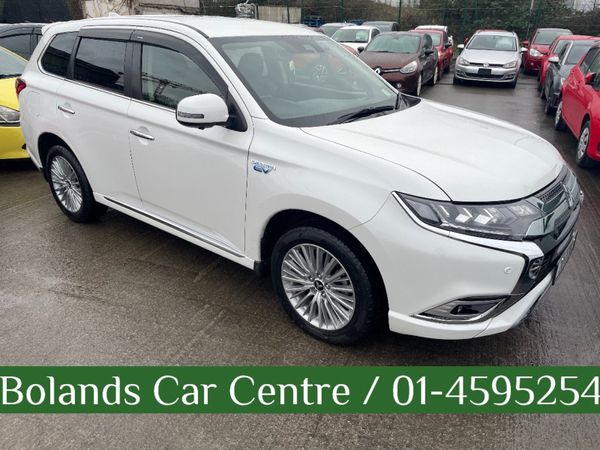 Mitsubishi Outlander SUV, Petrol Plug-in Hybrid, 2019, White