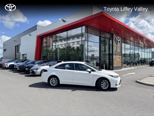 Toyota Corolla Saloon, Petrol Hybrid, 2019, White