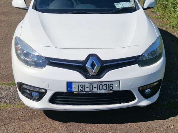 Renault Fluence Saloon, Diesel, 2013, White