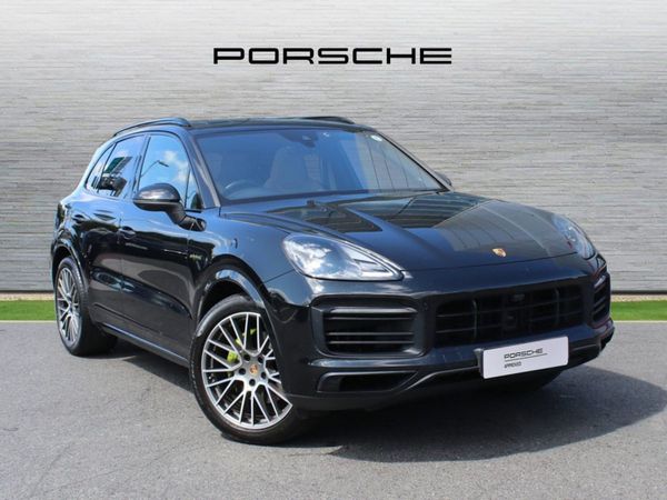 Porsche Cayenne SUV, Petrol Plug-in Hybrid, 2023, Black