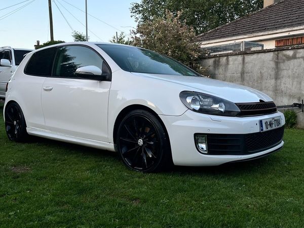 Volkswagen Golf Hatchback, Diesel, 2010, White