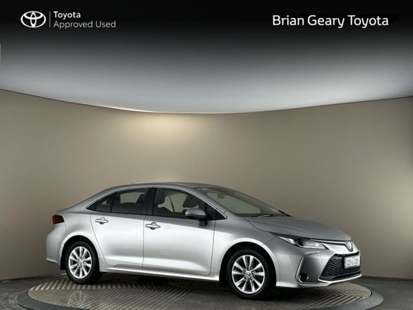 Toyota Corolla Saloon, Petrol Hybrid, 2023, Silver