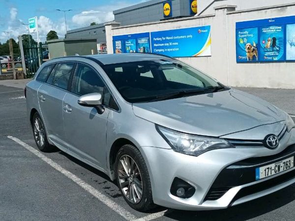 Toyota Avensis MPV, Diesel, 2017, Grey