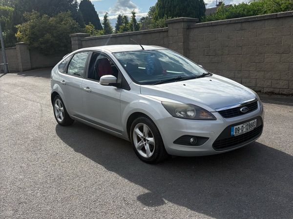 Ford Focus Hatchback, Diesel, 2009, Silver