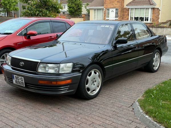 Toyota Other Saloon, Petrol, 1990, Black