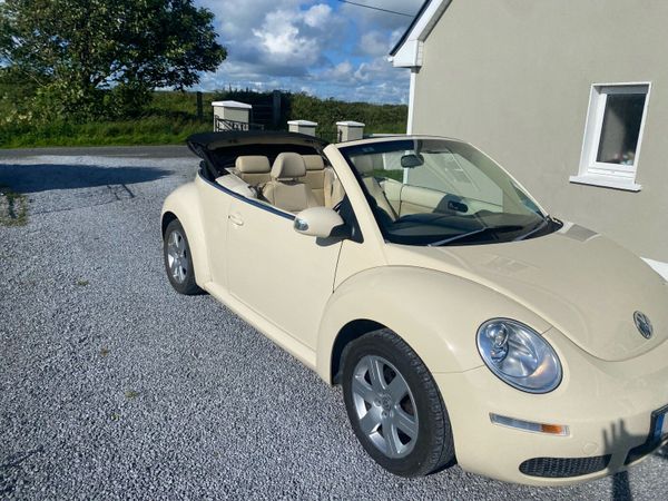 Volkswagen Beetle Convertible, Petrol, 2007, Beige