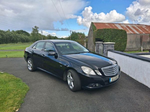 Mercedes-Benz E-Class Saloon, Diesel, 2010, Black
