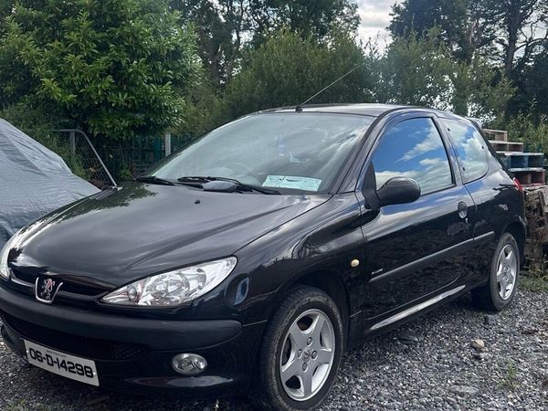 Peugeot 206 Hatchback, Petrol, 2006, Black