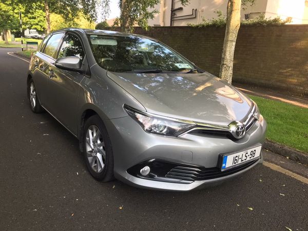 Toyota Auris Hatchback, Diesel, 2016, Grey