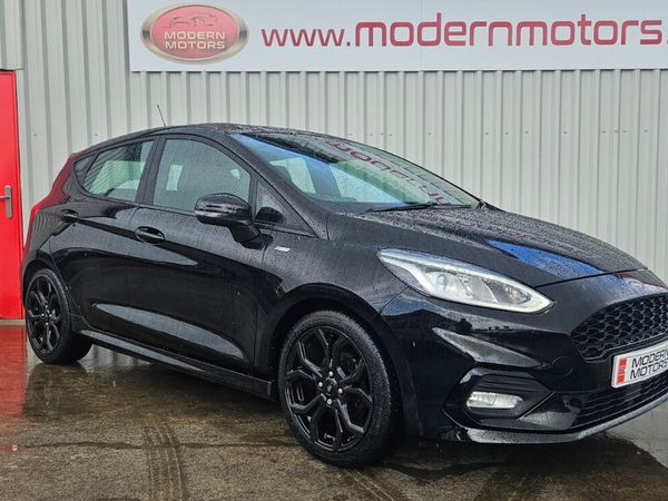 Ford Fiesta Hatchback, Petrol, 2017, Black