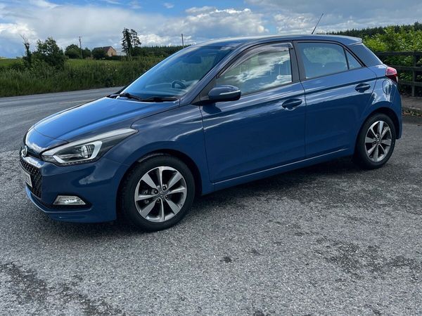 Hyundai i20 Hatchback, Petrol, 2018, Blue